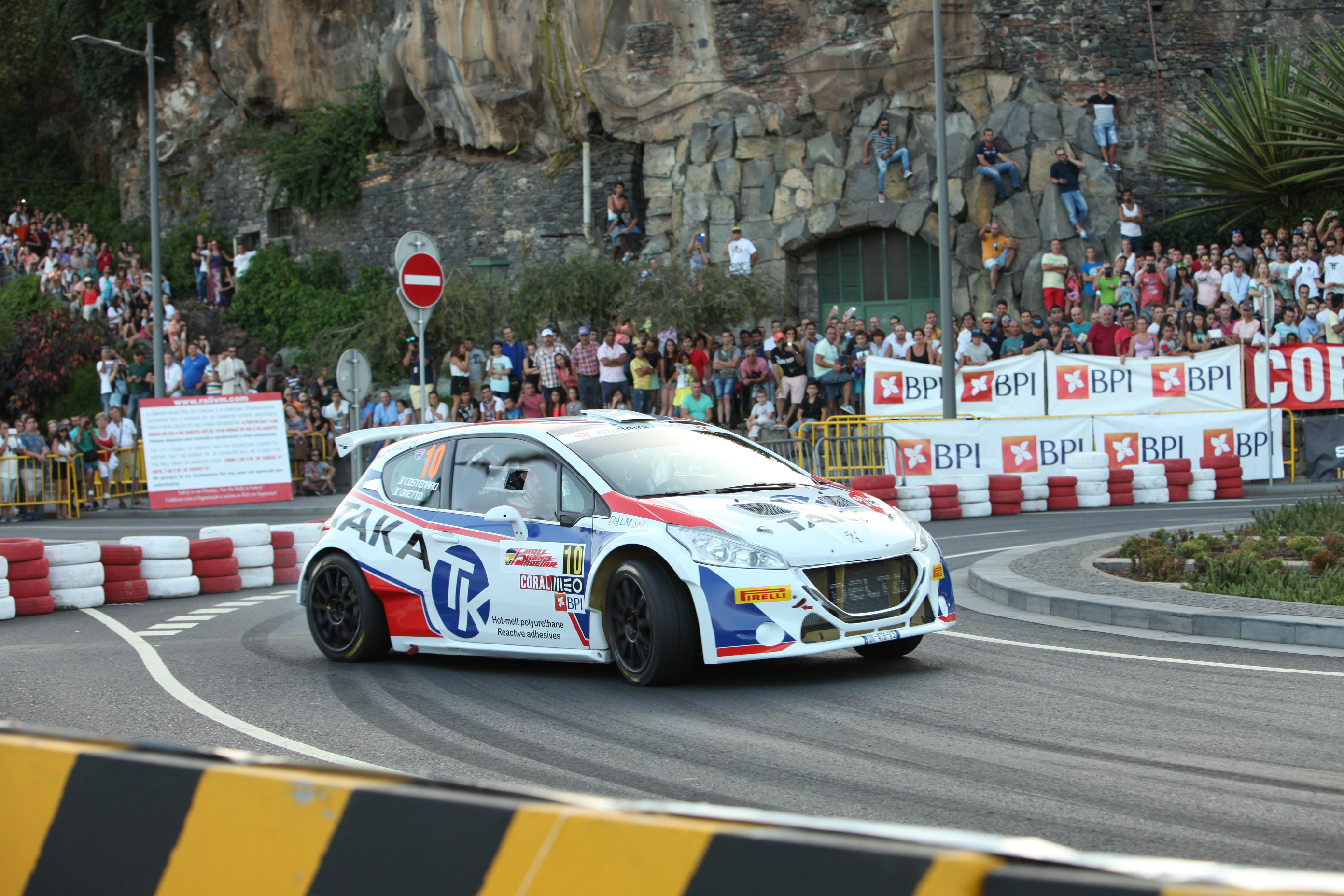 Participants out of the rally | Rali Vinho Madeira